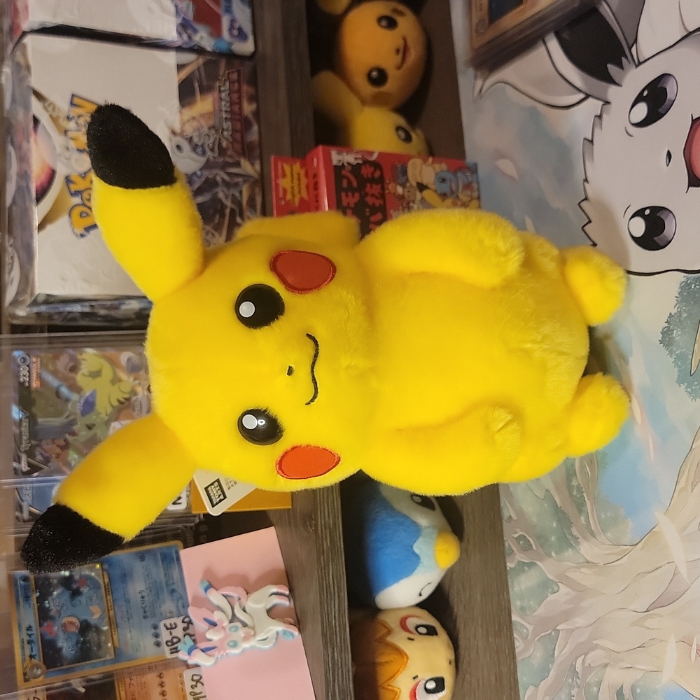 Pokemon Pikachu 8" Plush NWT